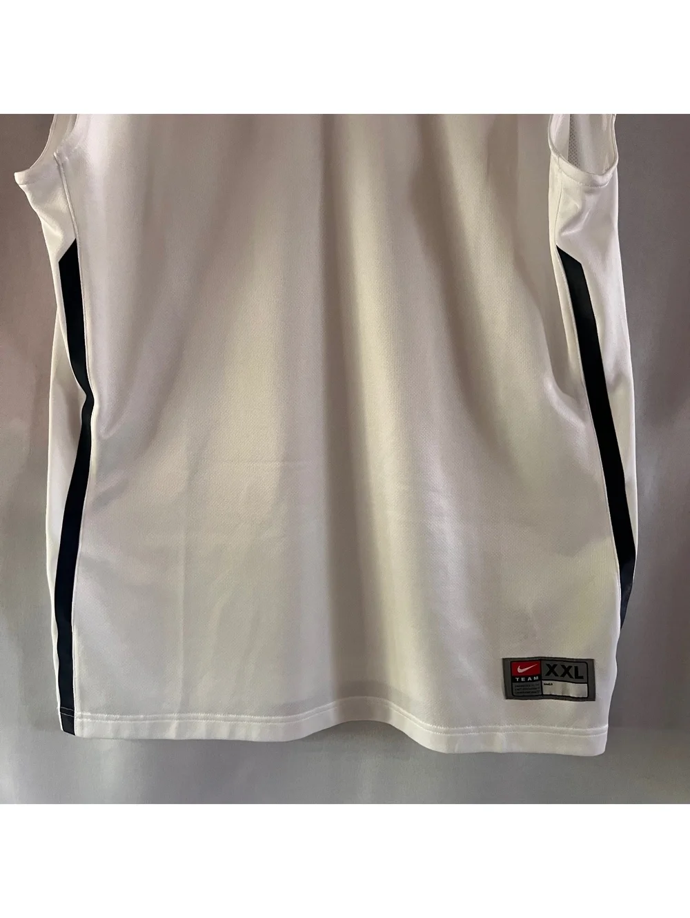 90s Vintage Nike Team XXL White Basketball Jersey with Black Trim